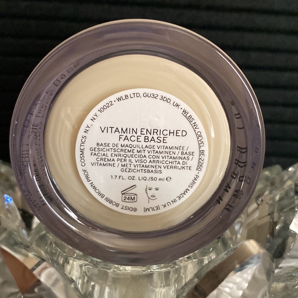 Bobbi Brown Vitamin Enriched Face Base Priming Moisturizer - Picture 4 of 6